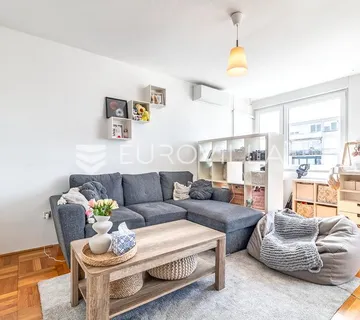 Zagreb, Heinzelova, prekrasan dvosoban stan 44 m²