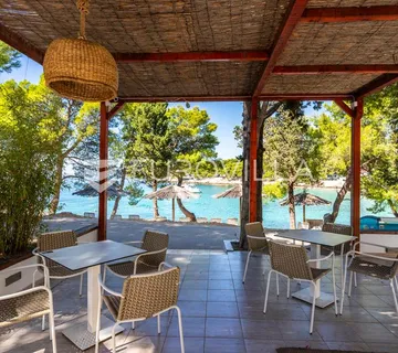 Murter, Slanica, prekrasan plažni ugostiteljski objekt - Murter, Murter-Kornati