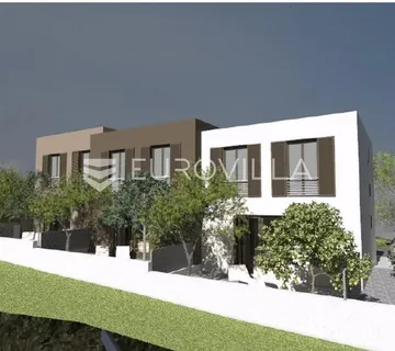 Ražanac, moderna kuća u nizu na lijepoj lokaciji