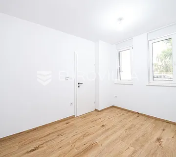 Zagreb, 1.najam, stambeno, poslovni prostor s vrtom i 2 parkirna mjesta u novogradnji