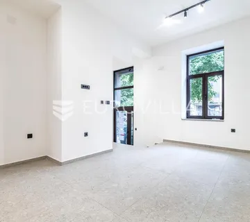 Zagreb, Donji grad, ulični lokal 35 m²