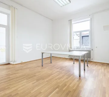 Zagreb, Amruševa, poslovni prostor 131 m²