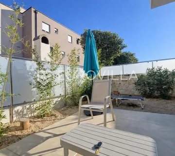 Pag, Mandre, dvoetažni dvosoban stan 200m od mora, 65,72 m² - Mandre, Kolan