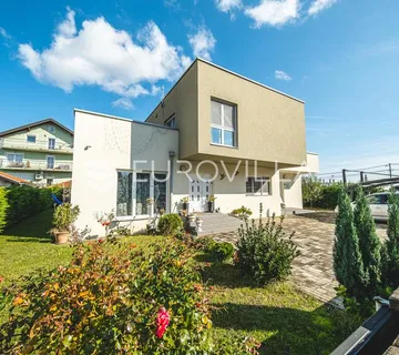 Samobor, prekrasna moderna kuća 301 m² - cover