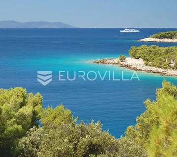Brač, Milna, maslinik s pogledom ukupne površine 2931 m² - cover