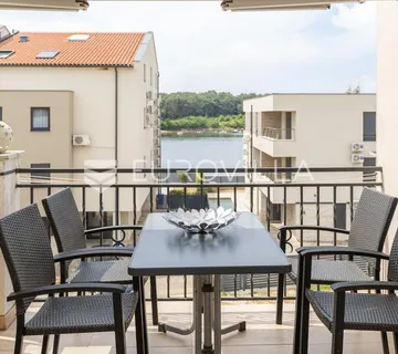 Istra, Medulin, dvosoban stan s pogledom na more, 76,58 m²