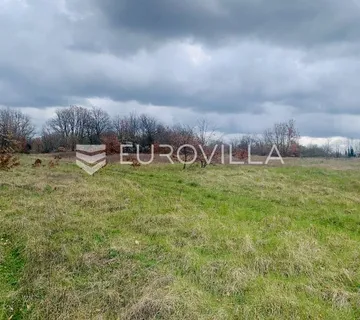 Istra, Svetivinčenat - građevinsko zemljište sa projektom - Svetvinčenat
