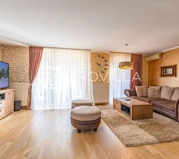 Varaždin, Jalkovečka kuća u nizu površine 178 m²