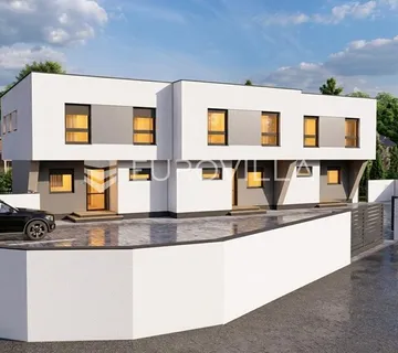 Dugo Selo, kuća u nizu 118,66 m²