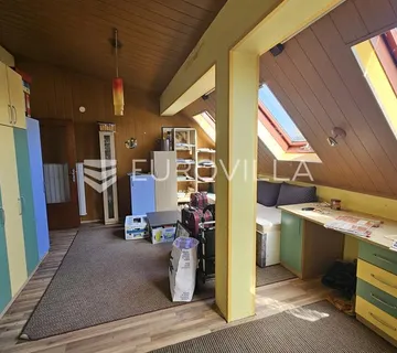 Vinkovci, Centar grada, trosoban stan, 70 m², 2. kat - cover