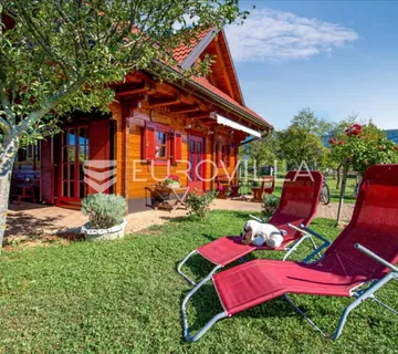Otočac, Ličko Lešće, drvena kuća za odmor s bazenom, parcela 1623 m² - Ličko Lešće, Otočac