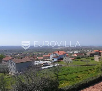 Istra, Kaštelir, građevinsko zemljište s pogledom na more NKP 932 m2 - cover