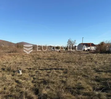 Dicmo, Prisoje, građevinsko zemljište ukupne površine 1000 m² - cover