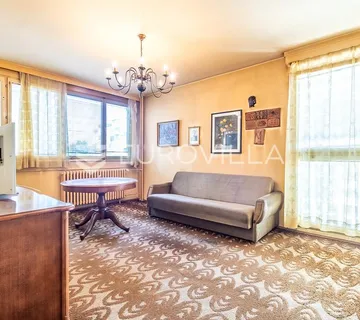 Zagreb, Trnje, četverosoban stan za adaptaciju 85 m²