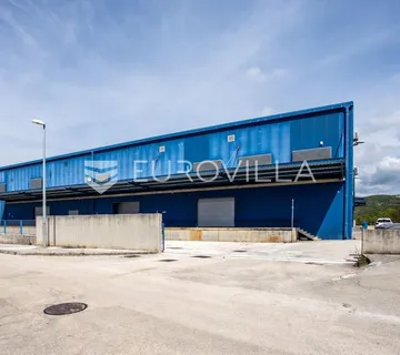Dugopolje, gospodarska zona, distribucijsko skladišni objekt ukupne površine 4.100 m²