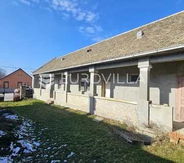 Baranja, Kneževi vinogradi, obnovljena baranjska kuća