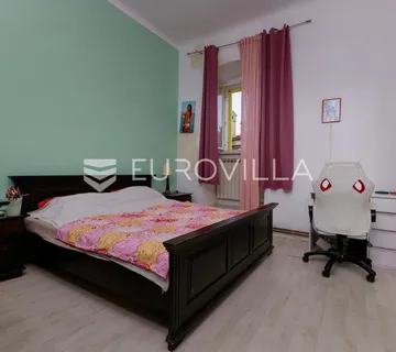 Opatija, Volosko, četverosoban stan 106 m², 70m od mora - cover
