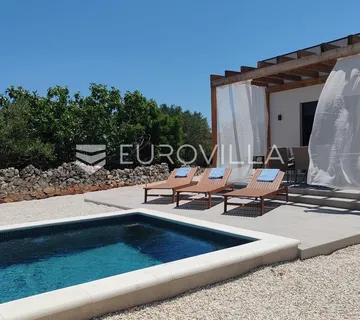 Rogoznica, Podorljak, NOVOGRADNJA, moderno uređena kuća s bazenom, 150 m² - cover