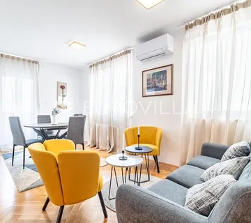 Zagreb, Trešnjevka sjever, trosoban namješten stan 53 m² na 2. katu stambene zgrade, garaža