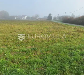 Karlovac, Draganić, građevinsko zemljište 6150 m², mogućnost parcelizacije