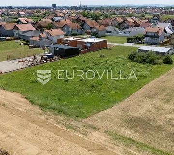 Slavonski Brod, građevinsko zemljište Kolonija