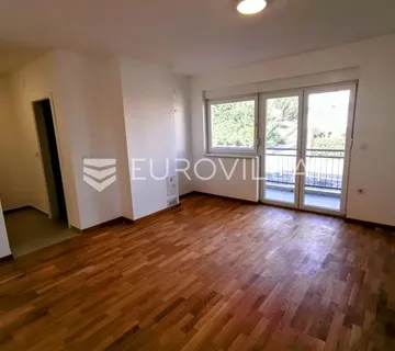 Lovran, stan, novogradnja, 59,48 m² s lođom i parkirnim mjestom, odlična investicija