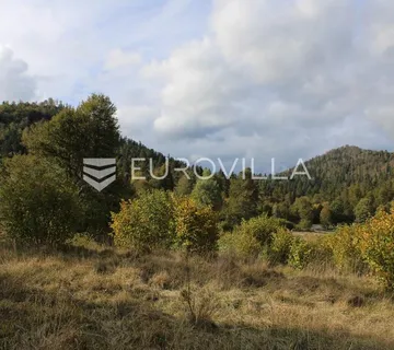 Fužine, predivan ravan teren 831 m², blizini jezera Bajer