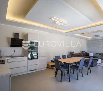 Istra, Rovinj, vila moderne arhitekture na 300 metara od mora