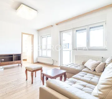 Zagreb, Bundek, Središće, moderan četverosoban stan 70 M2 - cover