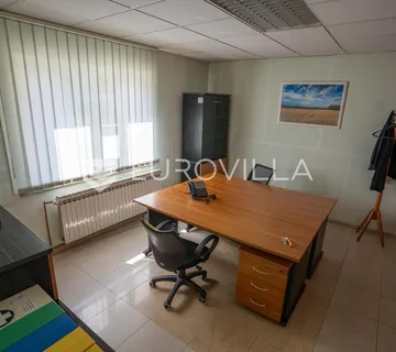 Đakovo, poslovni prostor 130 m2, NAJAM