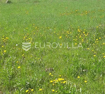 Saborsko, građevinsko zemljište 25643 m², 1 km do Plitvičkih Jezera