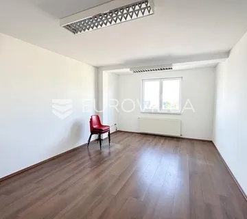 Vinkovci, Jošine, poslovni prostor uredske namjene 21 m²