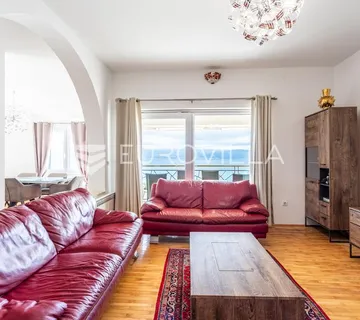 Omiš, Duće, prostrani dvosoban stan, 109,80 m² - cover