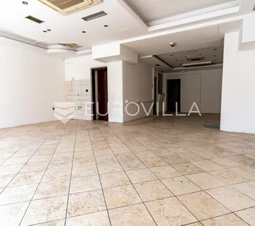 Požega, prostrani poslovni prostor za najam 94 m²