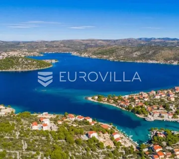 Ražanj, građevinsko zemljište drugi red do mora, 1046 m². - Ražanj, Rogoznica