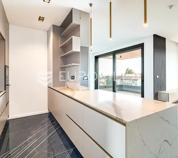 Zagreb, Maksimir, luksuzan peterosoban stan 170 m²