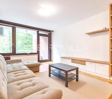 Zagreb, Špansko, trosobni stan 75 m², uključene režije - cover