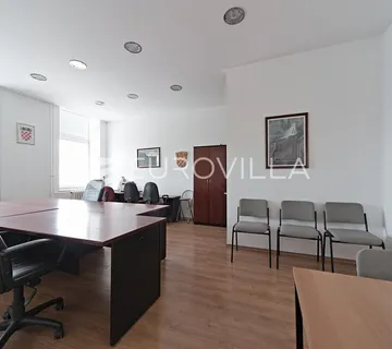 Osijek, Centar, iznajmljuje se poslovni prostor površine 70 m² - Gornji grad / Centar