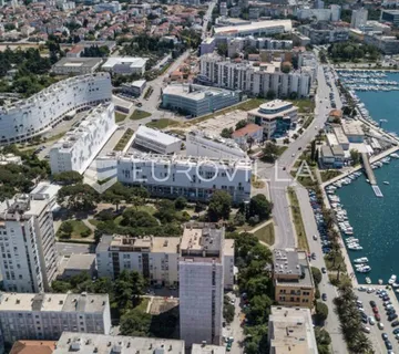 Zadar, TIZ, ekskluzivan penthouse s panoramskim pogledom na more, terasom, garažnim mjestom - cover