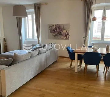 Zadar, Poluotok, šarmantni moderno uređen dvosobni stan 76,05 m²