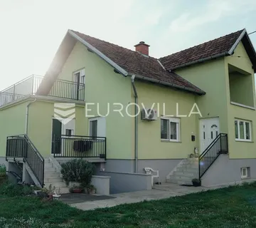 Nuštar, prostrana obiteljska kuća 280 m², na zemljištu od 5684 m² - cover