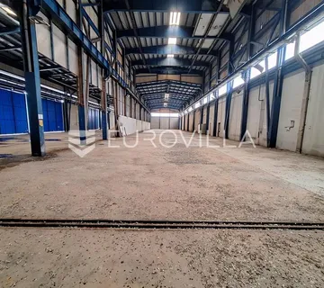 Gospić, proizvodna hala 3800 m², višenamjenska mogućnost - cover