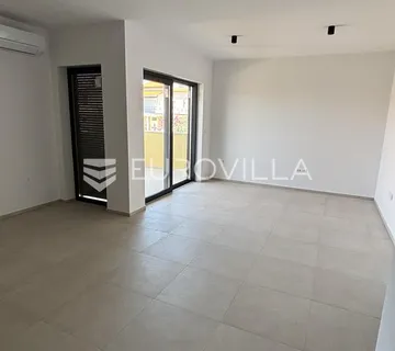 Pula, Štinjan, visokokvalitetna novogradnja na atraktivnoj lokaciji - Štinjan, Pula