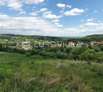 Zagreb, Markuševec, građevinsko zemljište 3.409 m² za gradnju 4 ville po 400 m²