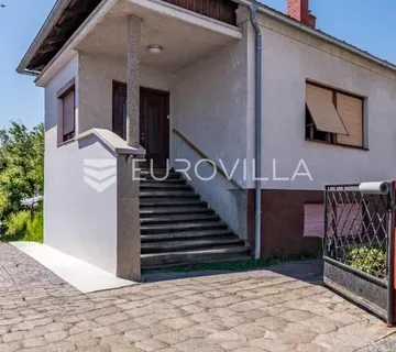 Varaždin, Hallers, obiteljska kuća s okućnicom i pomoćnim objektima