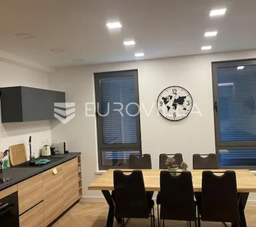 Zadar, Borik prekrasan moderan dvosoban stan s vrtom, dugoročan najam 113 m²