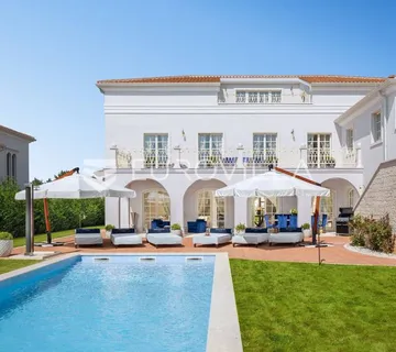 Istra, Vabriga, raskošna samostojeća vila od 511 m2 na velikoj okućnici