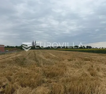 Đakovo, Novo Polje, 6 1 građevinskih zemljišta ukupne površine 4.339 m²