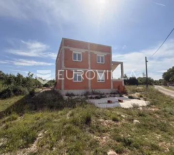 Zadar, Pridraga, Moderna obiteljska kuća roh, bau s velikim potencijalom - cover