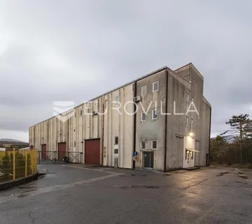 Kukuljanovo, industrijski kompleks s dvije hale, zemljište 4,435 m² - cover